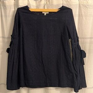 Gently used navy lucky brand long sleeve blouse